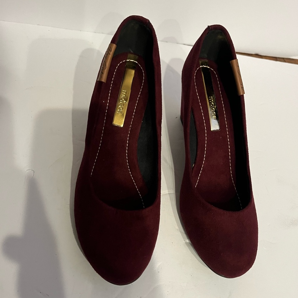 Chic Burgundy Heels by Moleca